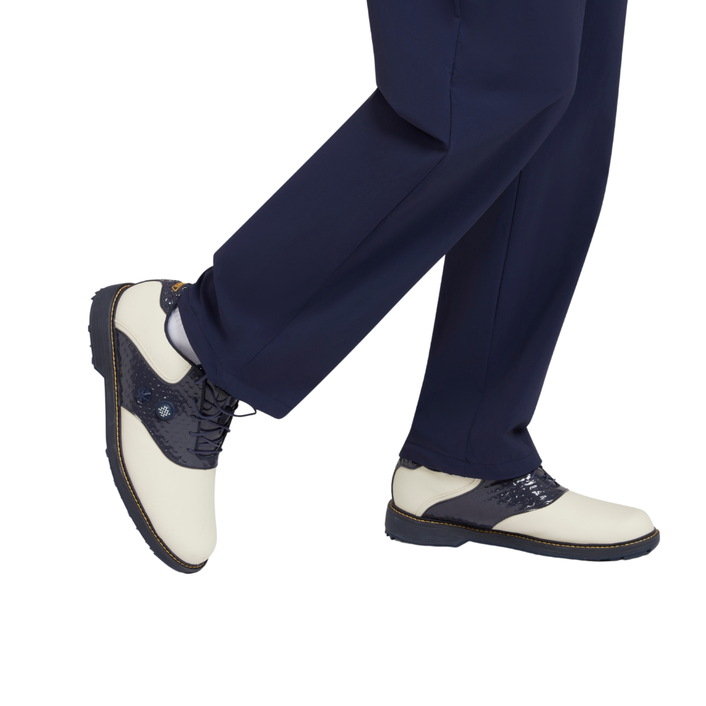 MANORS - MANORS X REEBOK Pumps Shoes - The Agora Bangkok